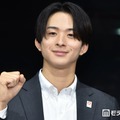 FANTASTICS澤本夏輝、甥っ子とディズニーへ「激甘で可愛い」「後ろ姿そっくり」の声 画像