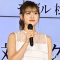 「王様のブランチ」美人リポーター、脚線美際立つミニワンピコーデ公開「頭身バランスが神」「韓国ファッションも似合う」と反響 画像
