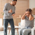 「自称」小説家（無職）のモラハラ夫を支え続けた看護師の妻。ついに殴られた日、夫が大声で叫んだ「信じがたい言葉」とは 画像