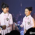 SNS総フォロワー170万超・ぽるぽるふぁみりー、お揃いピンク制服姿に視線集中「ちびっ子モデル癒やされる」「愛おしい」の声【学生ランウェイ名古屋】 画像