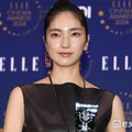仁村紗和、父親＆愛犬とのプライベートショット公開「雰囲気が似てる」「わんちゃんと同じ表情してて癒される」の声 画像