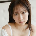 日向坂46藤嶌果歩、朝の一幕切り取ったナチュラルな姿 1st写真集先行カット第12弾解禁【果実の歩幅】 画像