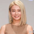 小島瑠璃子、子ども＆友人親子と水族館へ プラベショット公開に反響「お子さん大きくなってる」「リンクコーデいいね」 画像