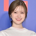 白石麻衣、パリでの“圧巻”美脚際立つショーパンコーデ公開「圧倒的オーラ」「映画のワンシーンのよう」と反響 画像
