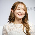 大沢あかね、美スタイル際立つ韓国での水着ショット披露に反響「美しさに磨きがかかってる」「スタイルよすぎ」 画像