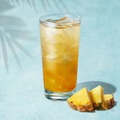 スターバックス ティー＆カフェ、夏向けの贅沢フルーツティー4種 甘酸っぱい果肉トッピング＆ティーフロートでも 画像