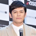ますだおかだ岡田圭右、子ども達との旅行ショット公開「眠いパパを起こすお子さんたち可愛い」「夏休み感満載」 画像