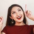 「ちょっと俺ら的にはキツイです」40代女性【勝負服】への男性のホンネがハンパない 画像