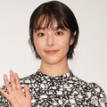 唐田えりか、美脚際立つオフショット公開「幻想的」「脚綺麗すぎます」 画像