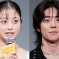 「バカンスの法則」橋本環奈＆チェ・ジョンヒョプ、オフショットで“34cmの身長差”に注目集まる「キュンとする」「楽しそうな現場」 画像