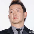 中村獅童、初パンチングゲームにノリノリ長男・陽喜＆心配そうな次男・夏幹の2ショット公開「頼もしいお兄ちゃん」「ムッと閉じてる口が可愛すぎる」の声 画像