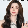 aespaカリナ、ノースリトップスから美腕スラリ「腕のラインが美しい」「女神すぎる」の声 画像