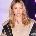 Dream Ami、美脚際立つミニ丈ゴルフウェア姿に反響「スタイル良くて憧れる」「緑色新鮮で可愛い」 画像