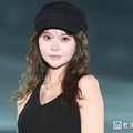 登録者数80万人超YouTuber、21歳バースデーの白ミニドレス×赤タイツ姿に「美脚が眩しい」「おしゃれで可愛すぎ」と絶賛の声 画像