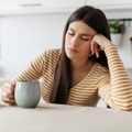 更年期の疲れやすさには理由があった…50歳以降、知らぬうちに体内では「代謝の要」が減っている！ズバリ対策方法は 画像