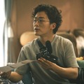 橋本環奈×チェ・ジョンヒョプ「バカンスの法則」に映画監督・松居大悟が出演　勝地涼“紺太”に密着する有名番組ディレクター役 画像