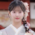 AKB48八木愛月、オーバーサイズニット×ブーツで美脚スラリ「頭身バランスが神」「何でも着こなせるスタイル」の声 画像