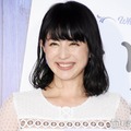 平井理央アナ、娘とプールへ 水着ショットに反響「大きな浮き具」「場所がおしゃれすぎる」 画像