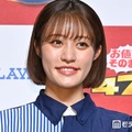 王林、透ける紫タイツ×ミニボトムで圧巻美脚披露「異次元のスタイル」「脚長すぎてびっくり」と絶賛の声 画像