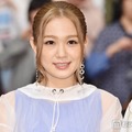 西野カナ、ミニスカ衣装で美脚スラリ「圧倒的なスタイル」「世界観が素敵」とファン歓喜 画像