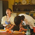 「エンドレスで見ていたい」橋本環奈“緑”とチェ・ジョンヒョプ“西上”、キッチンで急接近「バカンスの法則」13話～15話 画像