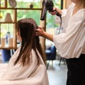 40代女性「美容費」の平均ってどれくらい？ 35歳を境に減ったものとは？ 画像