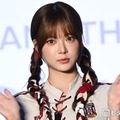 LE SSERAFIMウンチェ、ノースリーブで美腕スラリ「オーラすごすぎて発光してる」「可愛さの破壊力半端ない」と反響 画像