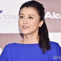藤原紀香、大胆スリット入りドレスから美脚チラリ「大人の色気がすごい」「綺麗な立ち姿に目が釘付け」と反響 画像