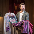 NTLive 『人間嫌い』 Photo © Marc Brenner