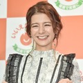 スザンヌ、美脚＆美ボディ際立つ水着姿で豪華リゾート満喫「目が釘付け」「大人の魅力が爆発してる」の声 画像