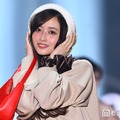 乃木坂46井上和、ミニスカ着こなす ニット帽で冬らしさプラス【TGC2026A/W】 画像