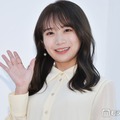 秋元真夏、耳＆しっぽつけたミニスカ始球式コーデに反響「可愛すぎるキツネさん」「スタイル抜群」 画像