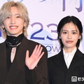 なにわ男子・道枝駿佑、王子役との違いは「恋愛手練れなところ」安斉星来とうるわしい“W王子”スタイリングで登場【うるわしの宵の月】 画像