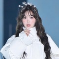 藤田ニコル、ウェービーヘア×ヘッドアクセでガーリーな魅力「お姫様みたい」「さすがの着こなし」と反響続々【ガルアワ2026A／W】 画像