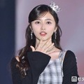 乃木坂46井上和、美肩チラリのキャミワンピコーデ キュートなポーズに歓声上がる【ガルアワ2026A/W】 画像
