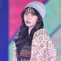 元櫻坂46小林由依、柄カーデ・ハーフパンツ・ニット帽…個性派コーデに反響「着こなせるのさすが」「ギャップがすごい」【ガルアワ2026A/W】 画像