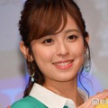 第1子出産の久慈暁子、カリフォルニアディズニー満喫ショット公開 美肩ライン際立つ白オフショル姿に「女神様みたい」「透明感が半端ない」と反響 画像