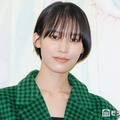 南沙良、変形スカートドレスから美脚「美しさとかっこよさが共存してる」「スタイル抜群」と反響 画像
