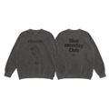 「Crew Neck Sweat Shirt Monday Blue Club」15,400円© Universal City Studios LLC. All Rights Reserved.