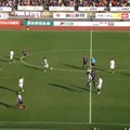 DF闘莉王、空中戦の強さが世界レベルすぎる…相手に何もさせない「跳躍力」が凄い