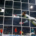 デ・ヘア、神すぎる…ドイツ相手にやった2つの「超セーブ」を見たか