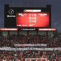 J1初勝利の浦和、サポが掲げた痛烈な「メッセージ」と感動的な「横断幕」とは