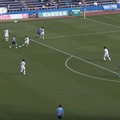 51歳の三浦知良、J2の試合で「股抜き」をキメる！