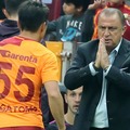 長友佑都、宿敵ダービーでアシスト！あの名物監督から「拝まれる」