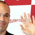 モデルの木下優樹菜、イニエスタとの2ショットを撮影！仕事が早い