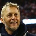 アイスランド代表監督、赤っ恥の大ポカ！飛行機を待たせちゃう