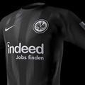 長谷部のフランクフルト、ダークカラーの新しいホームユニフォームを“公開”！