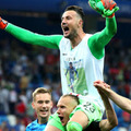 W杯クロアチア代表GK「ルールはリスペクトするが、亡き同僚のシャツは脱がない」