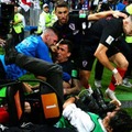 これはいい！W杯でクロアチア選手に押し倒されたカメラマン、その瞬間の写真が