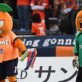 W杯決勝前にJリーグ！「30回目の四国ダービー」などJ2・J3が開催 画像